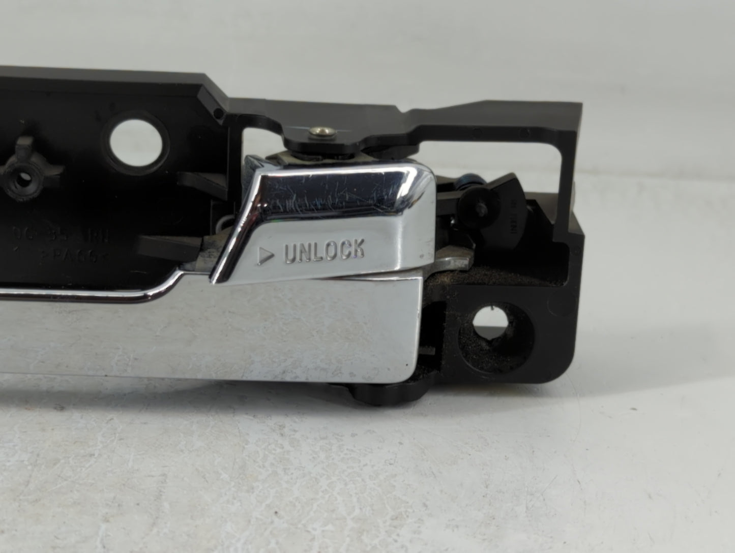 2010 Ford Fusion Drivers Side Inside Front Door Handle Oem - Oemusedautoparts1.com