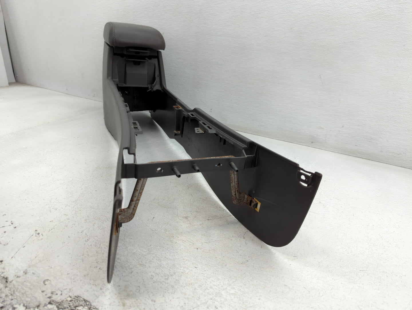 2010-2012 Ford Fusion Center Floor Console P/N:1094100AE Fits Fits 2010 2011 2012 OEM Used Auto Parts - Oemusedautoparts1.co