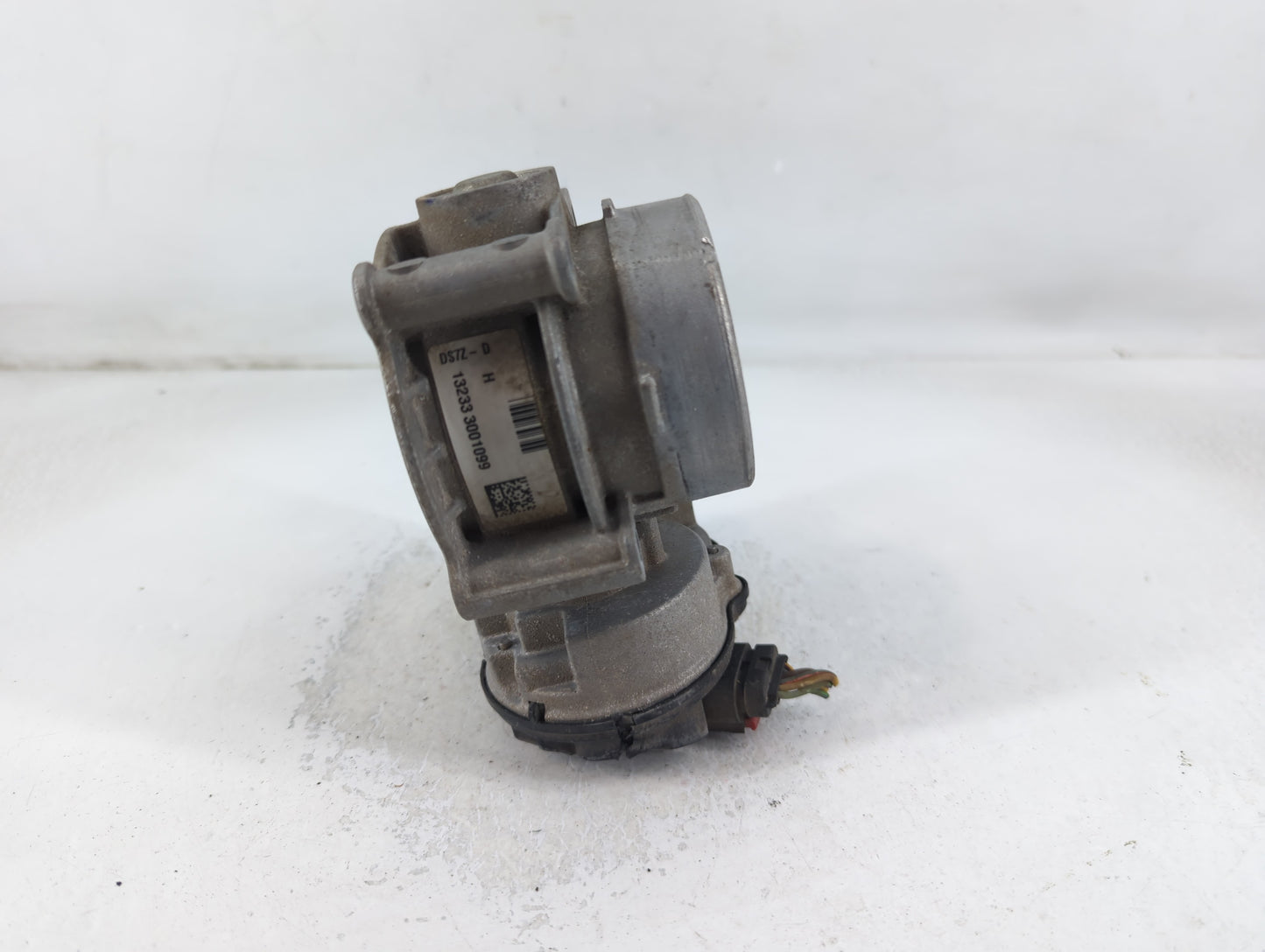 2010-2012 Ford Fusion Throttle Body P/N:13233 3001099 DS7Z-D Fits Fits 2009 2010 2011 2012 OEM Used Auto Parts - Oemusedauto