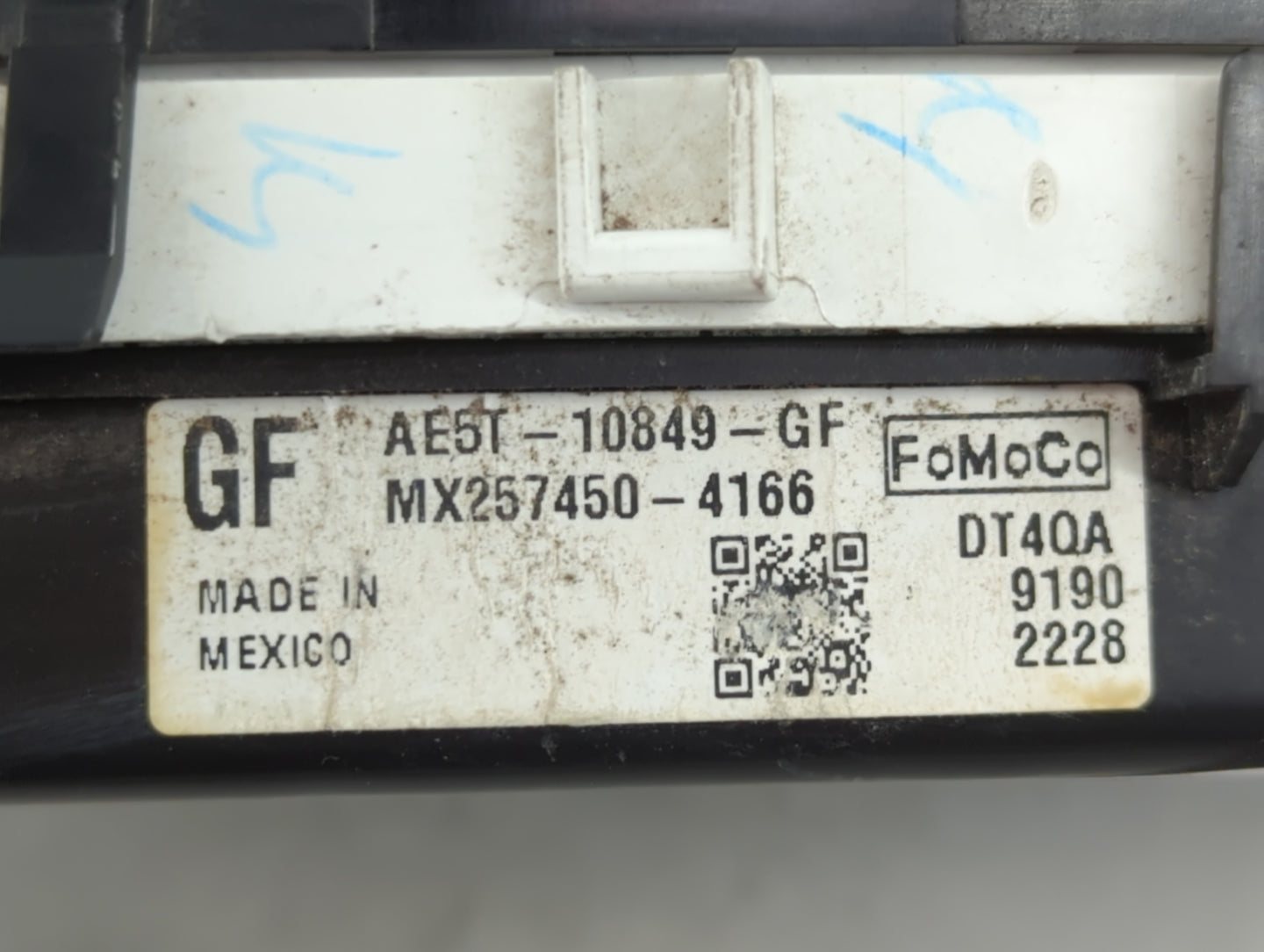 2010 Ford Fusion Instrument Cluster Speedometer Gauges Fits OEM Used Auto Parts - Oemusedautoparts1.com