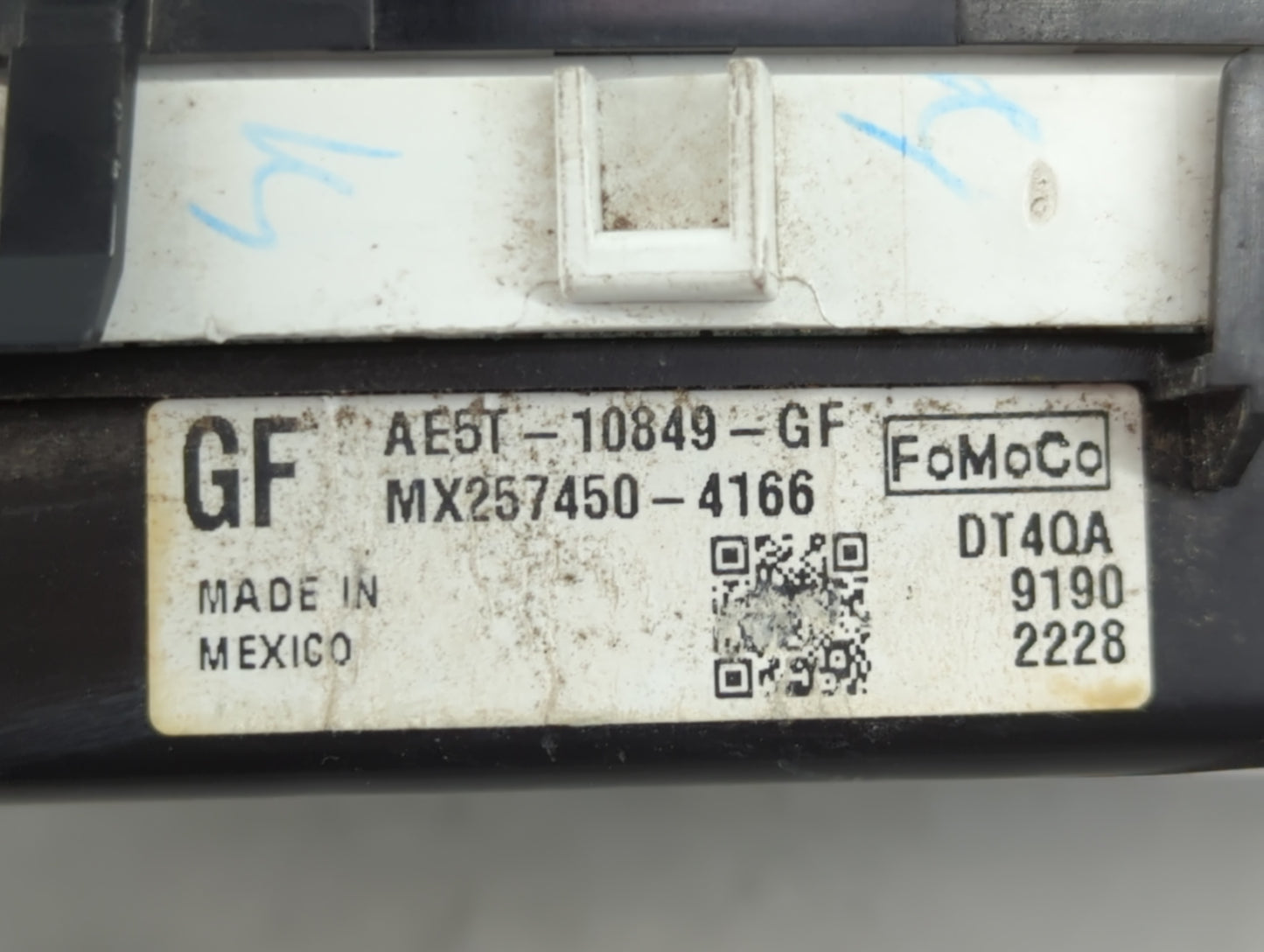 2010 Ford Fusion Instrument Cluster Speedometer Gauges Fits OEM Used Auto Parts - Oemusedautoparts1.com