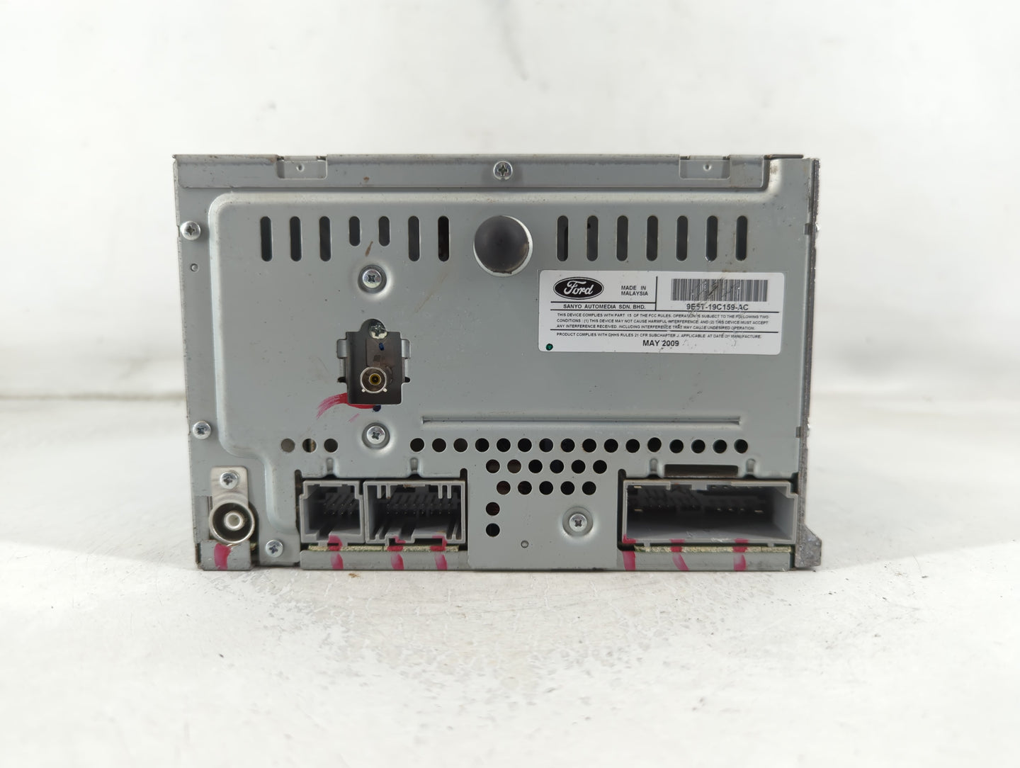 2010 Ford Fusion Radio AM FM Cd Player Receiver Replacement Fits OEM Used Auto Parts - Oemusedautoparts1.com