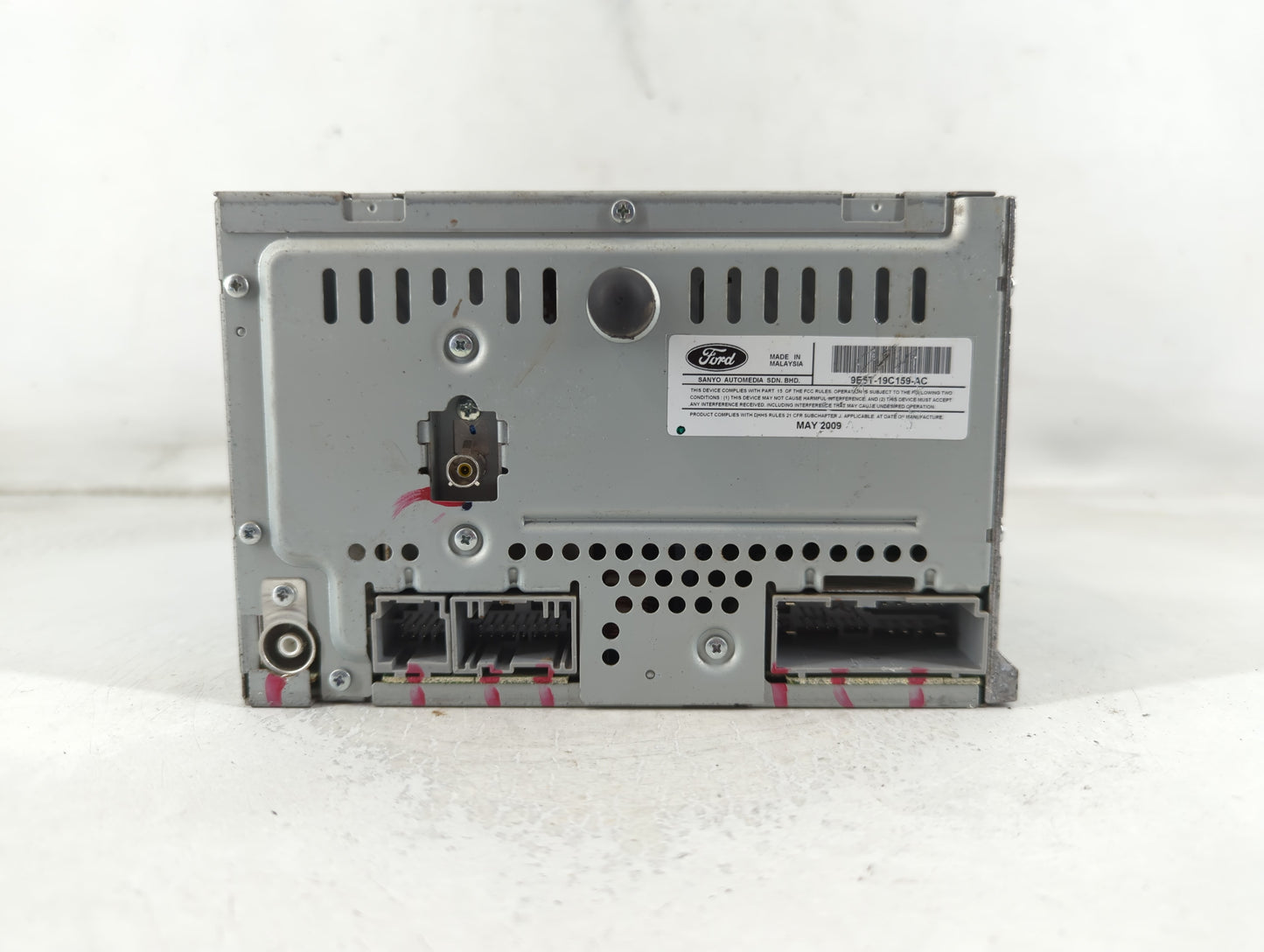 2010 Ford Fusion Radio AM FM Cd Player Receiver Replacement Fits OEM Used Auto Parts - Oemusedautoparts1.com
