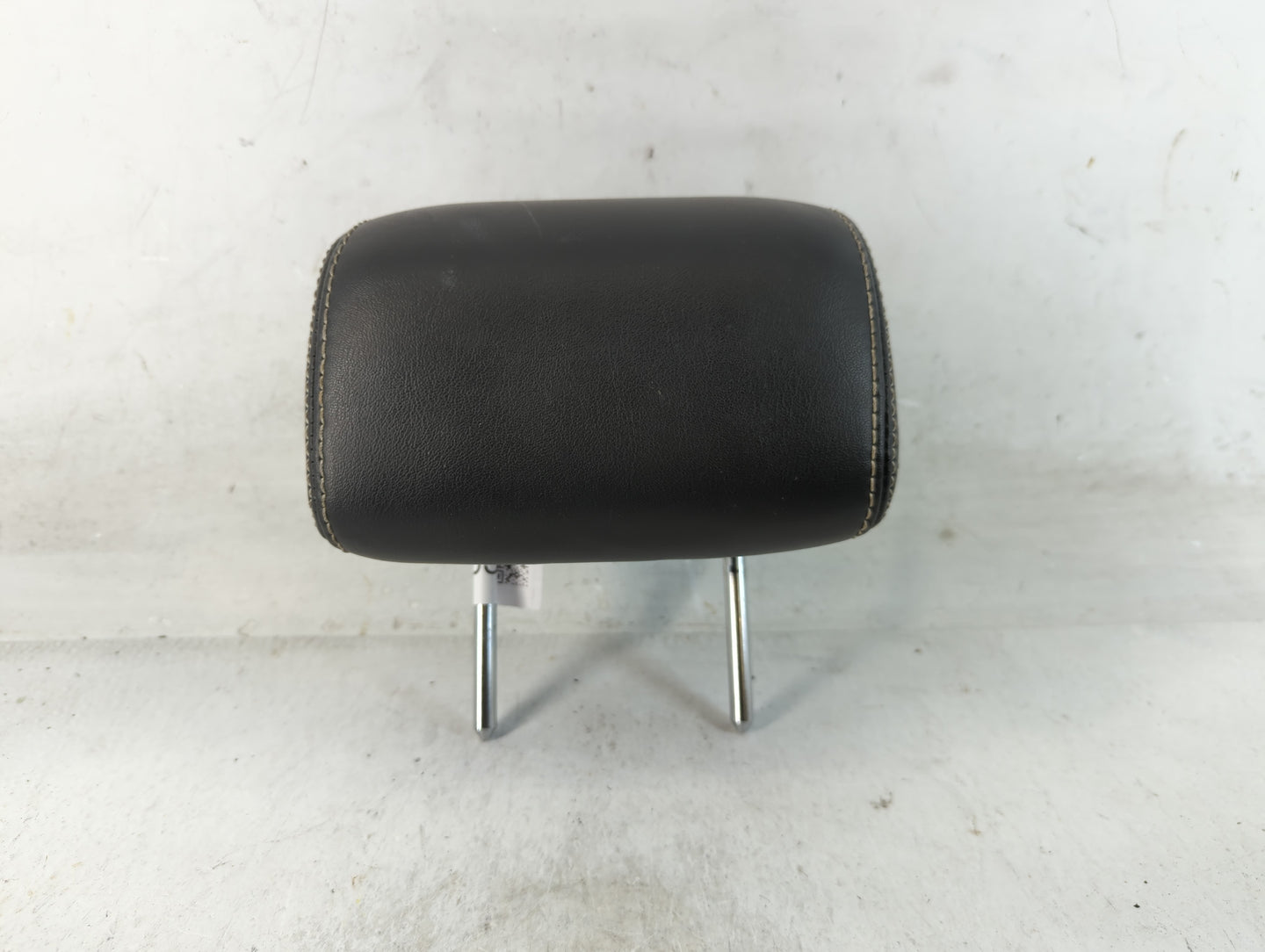 2010 Ford Fusion Headrest Head Rest Rear Center Seat Fits OEM Used Auto Parts - Oemusedautoparts1.com