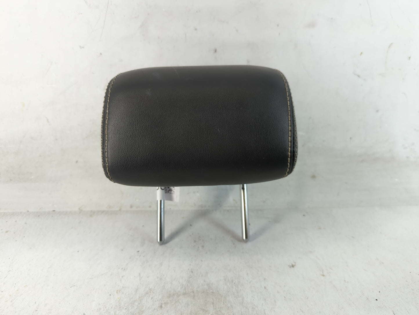 2010 Ford Fusion Headrest Head Rest Rear Center Seat Fits OEM Used Auto Parts - Oemusedautoparts1.com