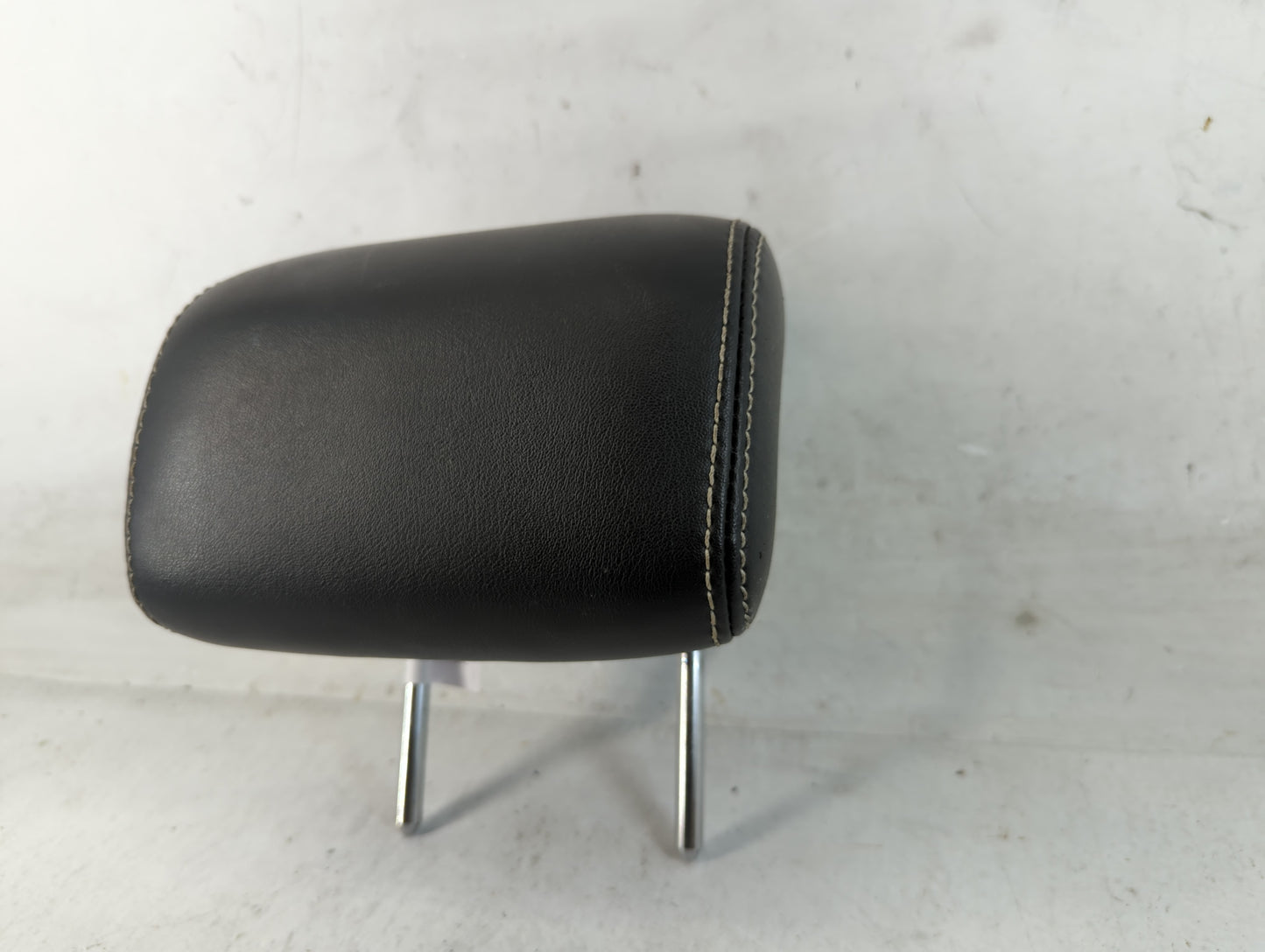 2010 Ford Fusion Headrest Head Rest Rear Center Seat Fits OEM Used Auto Parts - Oemusedautoparts1.com