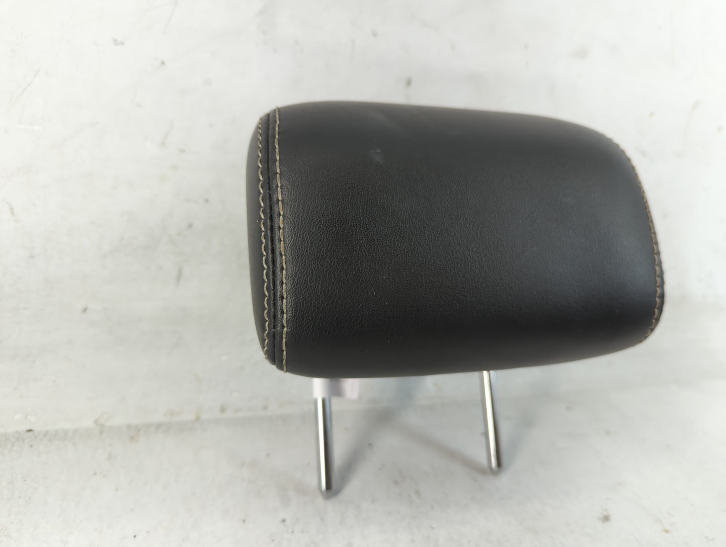 2010 Ford Fusion Headrest Head Rest Rear Center Seat Fits OEM Used Auto Parts - Oemusedautoparts1.com