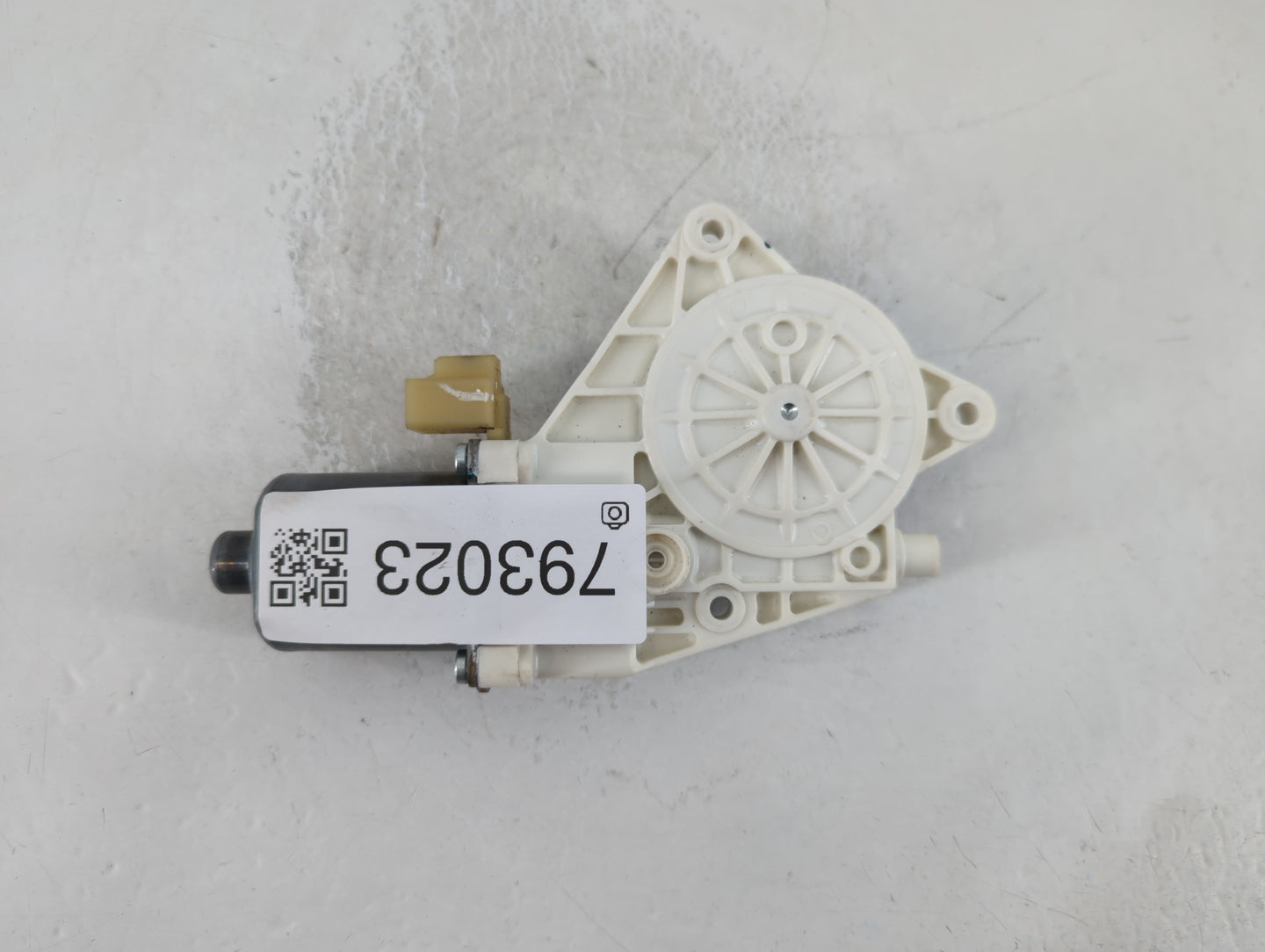 2006-2012 Ford Fusion Passenger Front Right Power Window Motor - Oemusedautoparts1.com