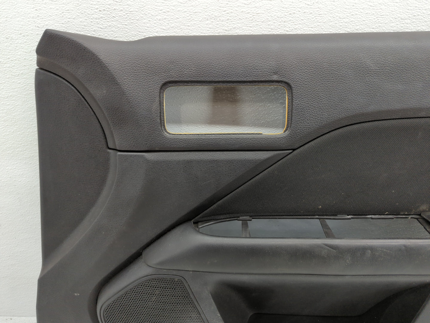 2010 Ford Fusion Front Right Passenger Interior Door Panel Trim - Oemusedautoparts1.com