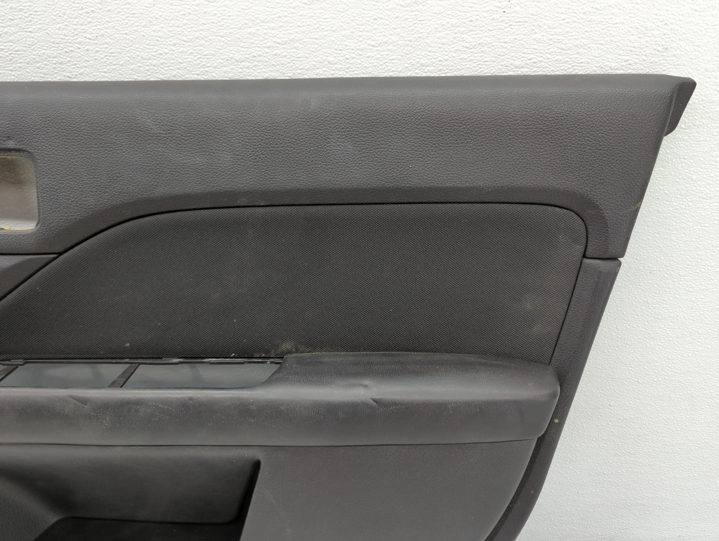 2010 Ford Fusion Front Right Passenger Interior Door Panel Trim - Oemusedautoparts1.com