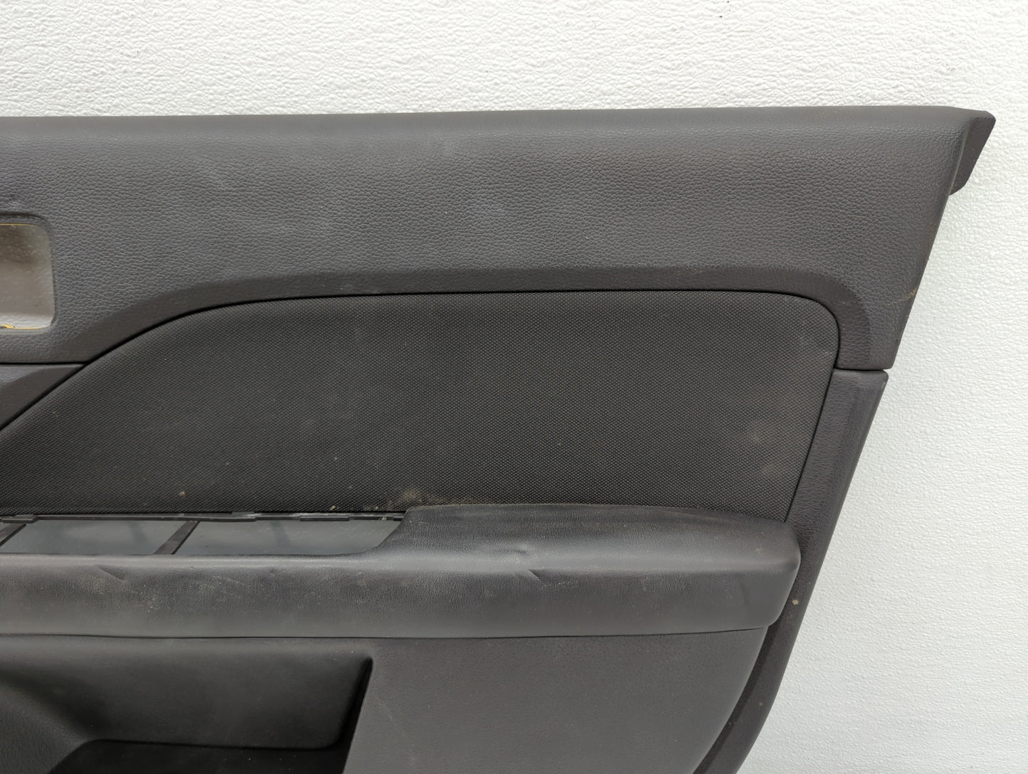 2010 Ford Fusion Front Right Passenger Interior Door Panel Trim - Oemusedautoparts1.com
