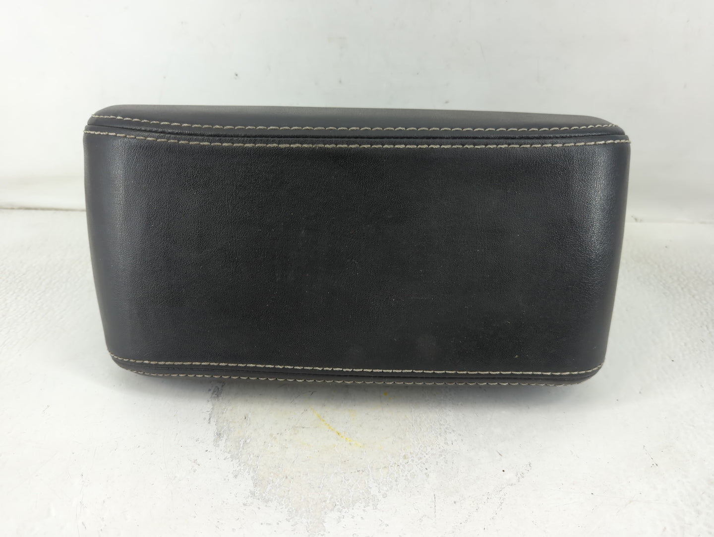 2010 Ford Fusion Center Console Armrest Cover Lid P/N:6E53-5406050-AA 6E53-54045C74-AA Fits OEM Used Auto Parts - Oemusedaut