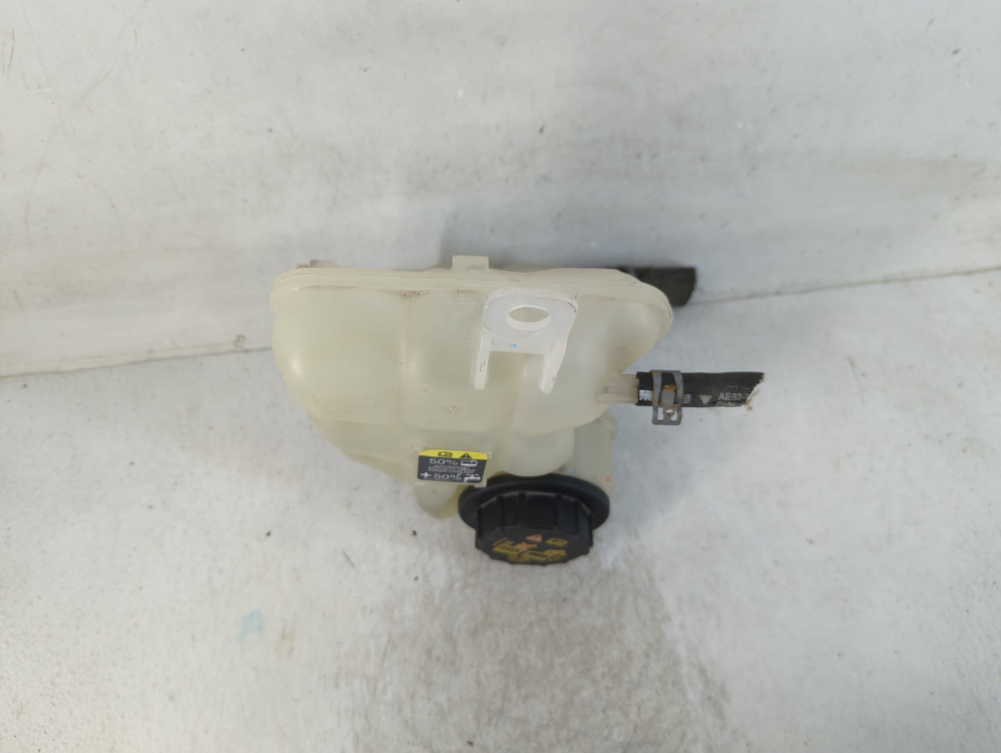 2010-2012 Ford Fusion Radiator Coolant Overflow Expansion Tank Bottle - Oemusedautoparts1.com