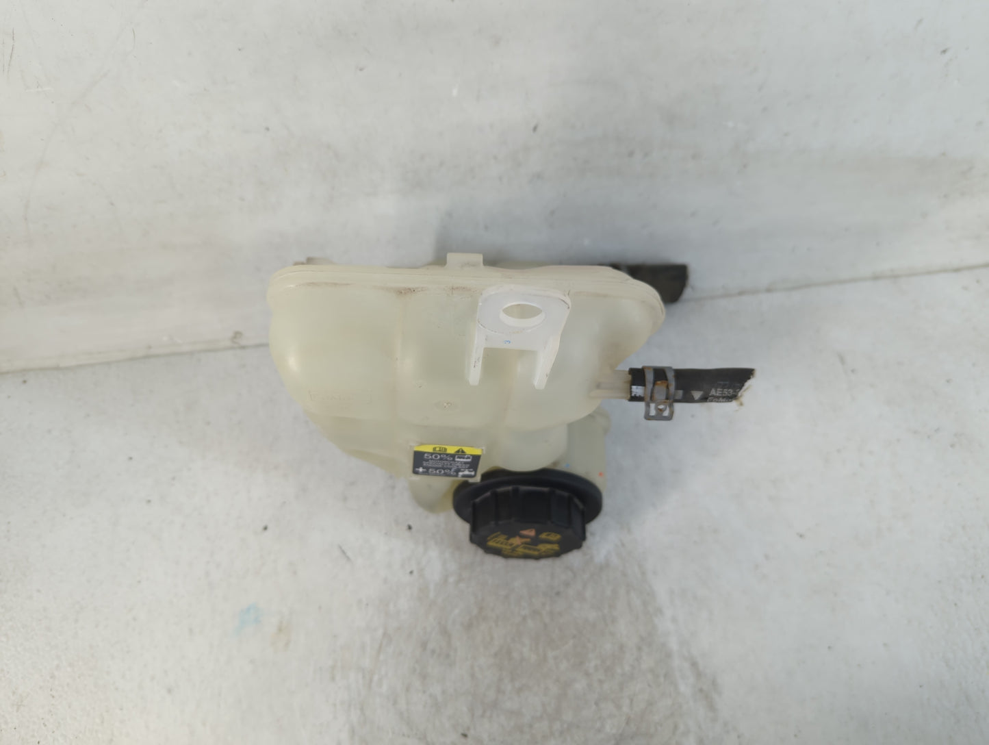 2010-2012 Ford Fusion Radiator Coolant Overflow Expansion Tank Bottle - Oemusedautoparts1.com