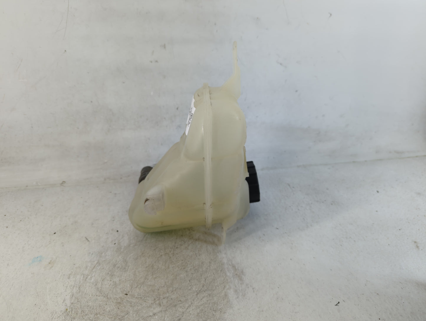 2010-2012 Ford Fusion Radiator Coolant Overflow Expansion Tank Bottle - Oemusedautoparts1.com