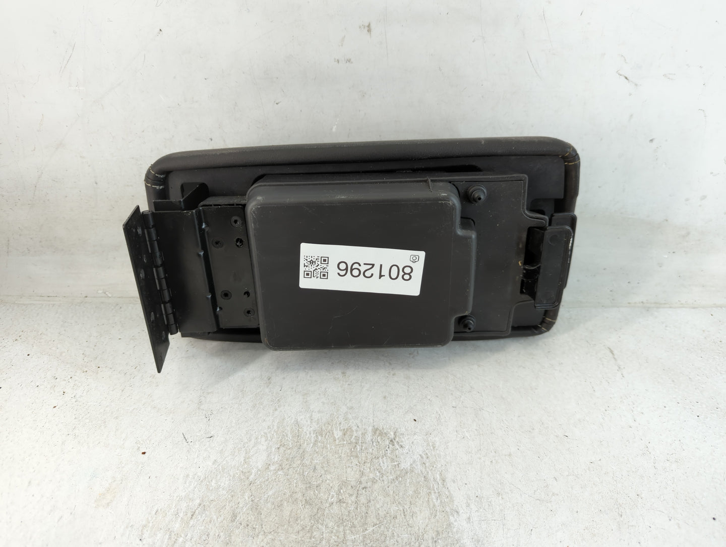 2010 Ford Fusion Center Console Armrest Cover Lid Fits OEM Used Auto Parts - Oemusedautoparts1.com