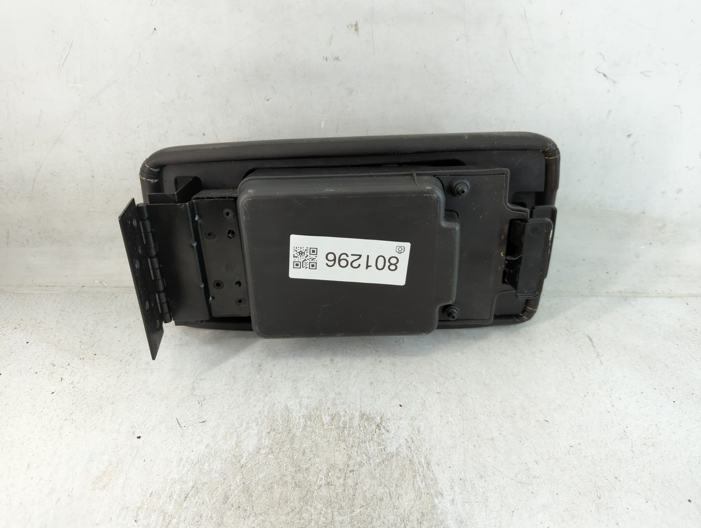 2010 Ford Fusion Center Console Armrest Cover Lid Fits OEM Used Auto Parts - Oemusedautoparts1.com