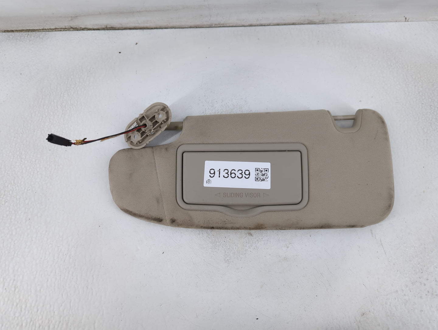 2010-2012 Ford Fusion Sun Visor Shade Replacement Driver Left Mirror Fits Fits 2010 2011 2012 OEM Used Auto Parts - Oemuseda