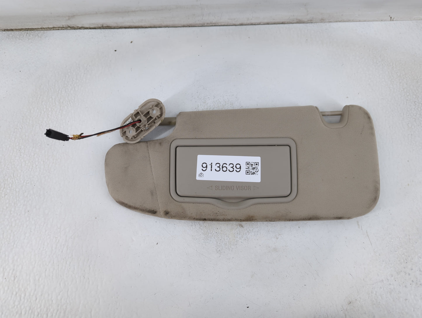 2010-2012 Ford Fusion Sun Visor Shade Replacement Driver Left Mirror Fits Fits 2010 2011 2012 OEM Used Auto Parts - Oemuseda