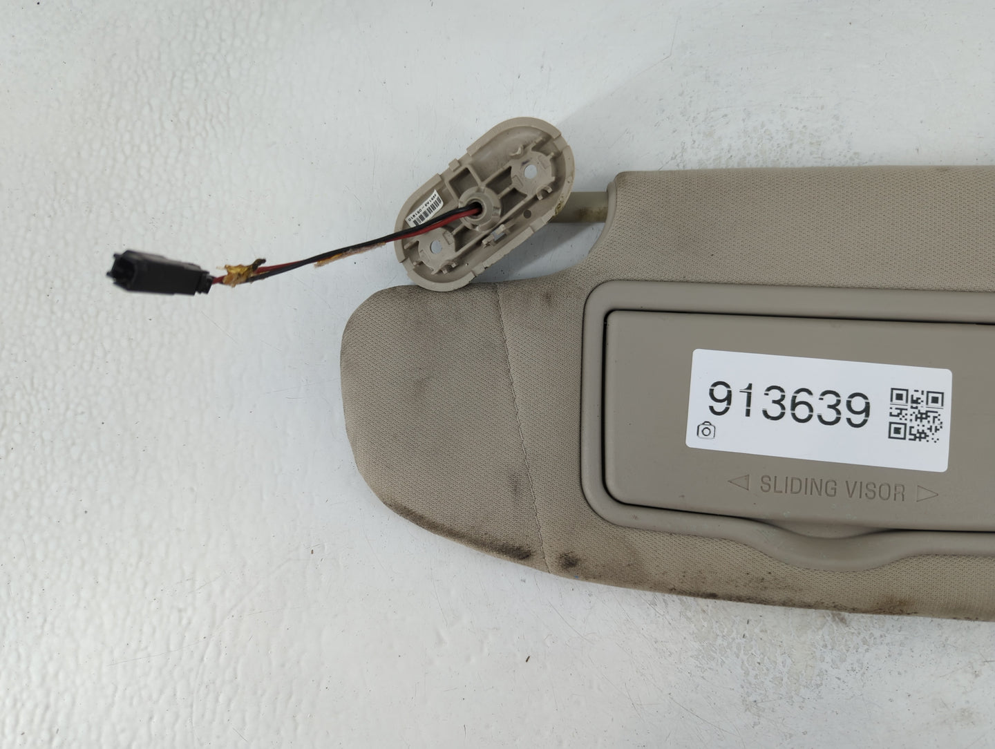 2010-2012 Ford Fusion Sun Visor Shade Replacement Driver Left Mirror Fits Fits 2010 2011 2012 OEM Used Auto Parts - Oemuseda