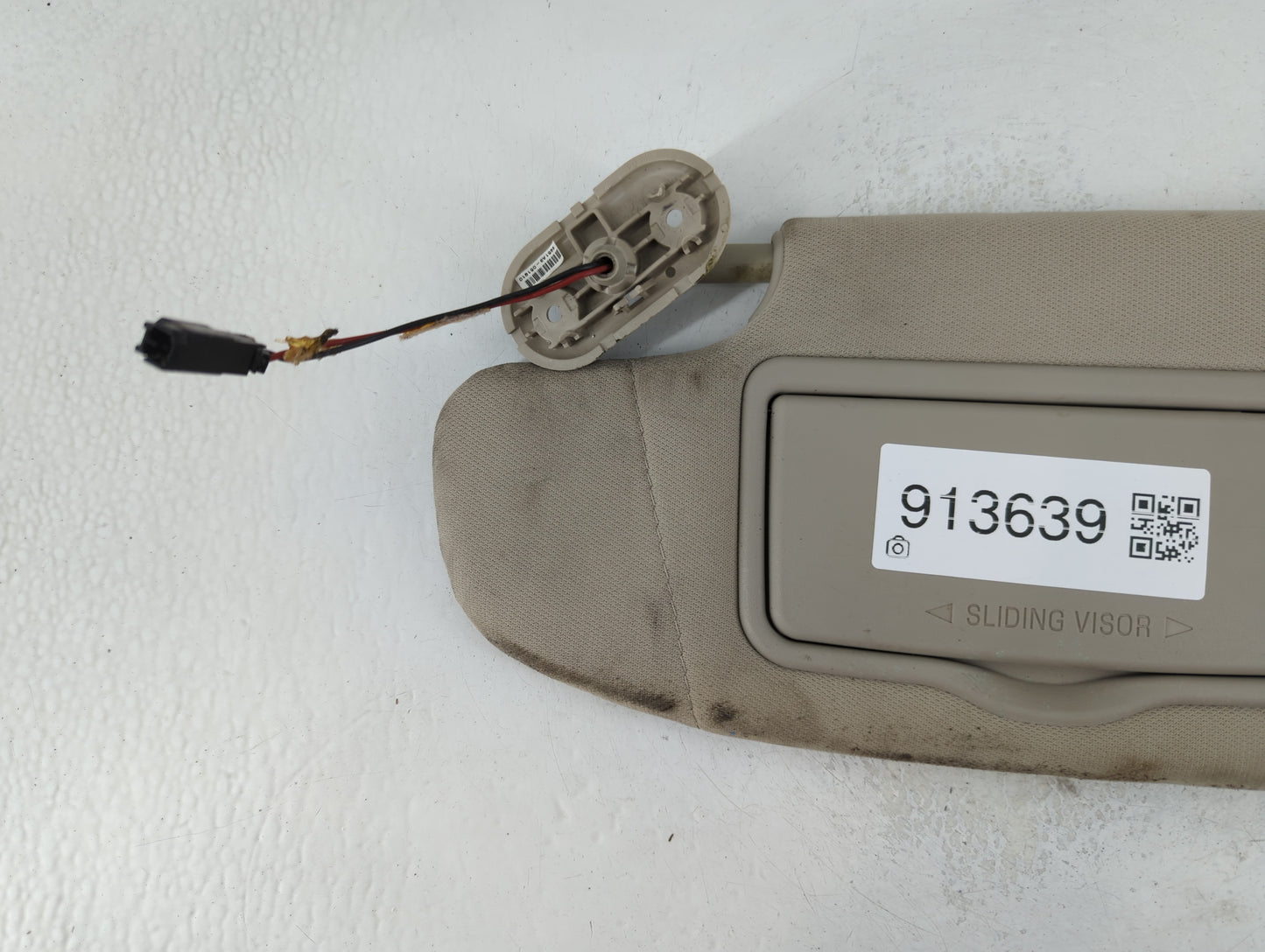 2010-2012 Ford Fusion Sun Visor Shade Replacement Driver Left Mirror Fits Fits 2010 2011 2012 OEM Used Auto Parts - Oemuseda