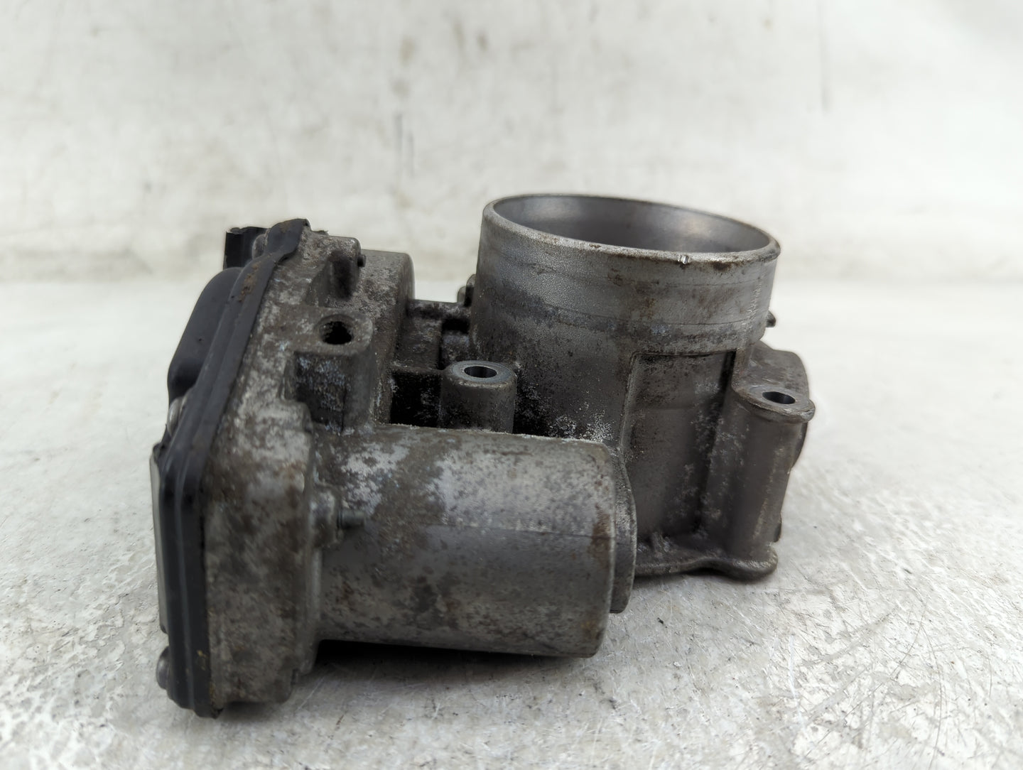 2010-2012 Ford Fusion Throttle Body Fits Fits 2009 2010 2011 2012 OEM Used Auto Parts - Oemusedautoparts1.com