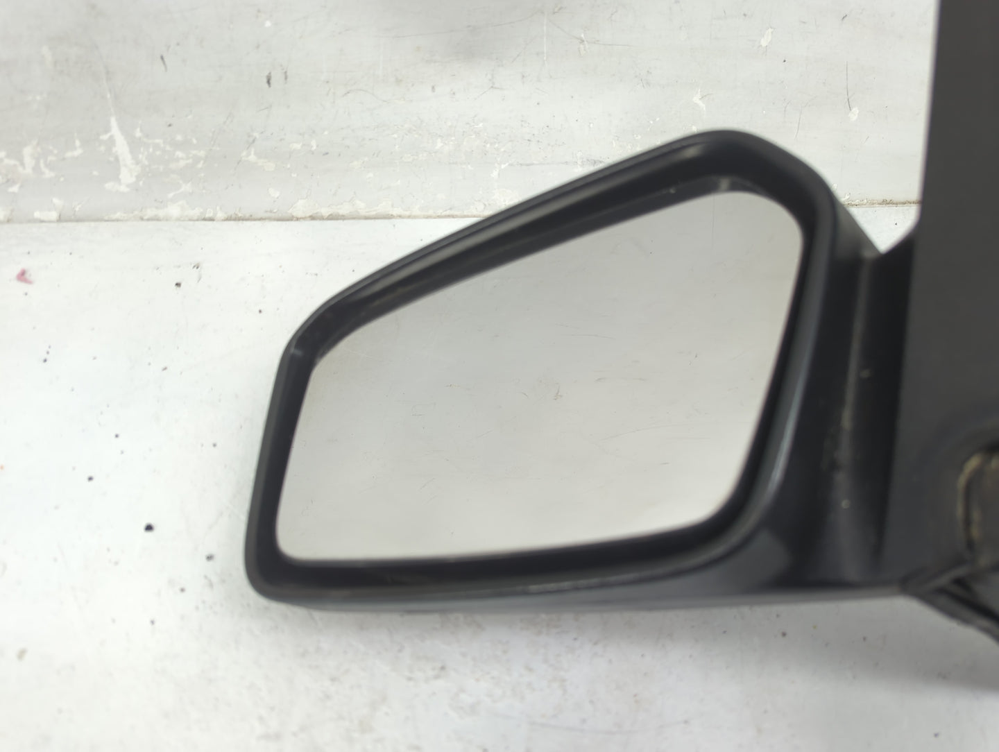 2006-2010 Ford Fusion Driver Side View Mirror - Left Door Mirror OEM Used - Oemusedautoparts1.com
