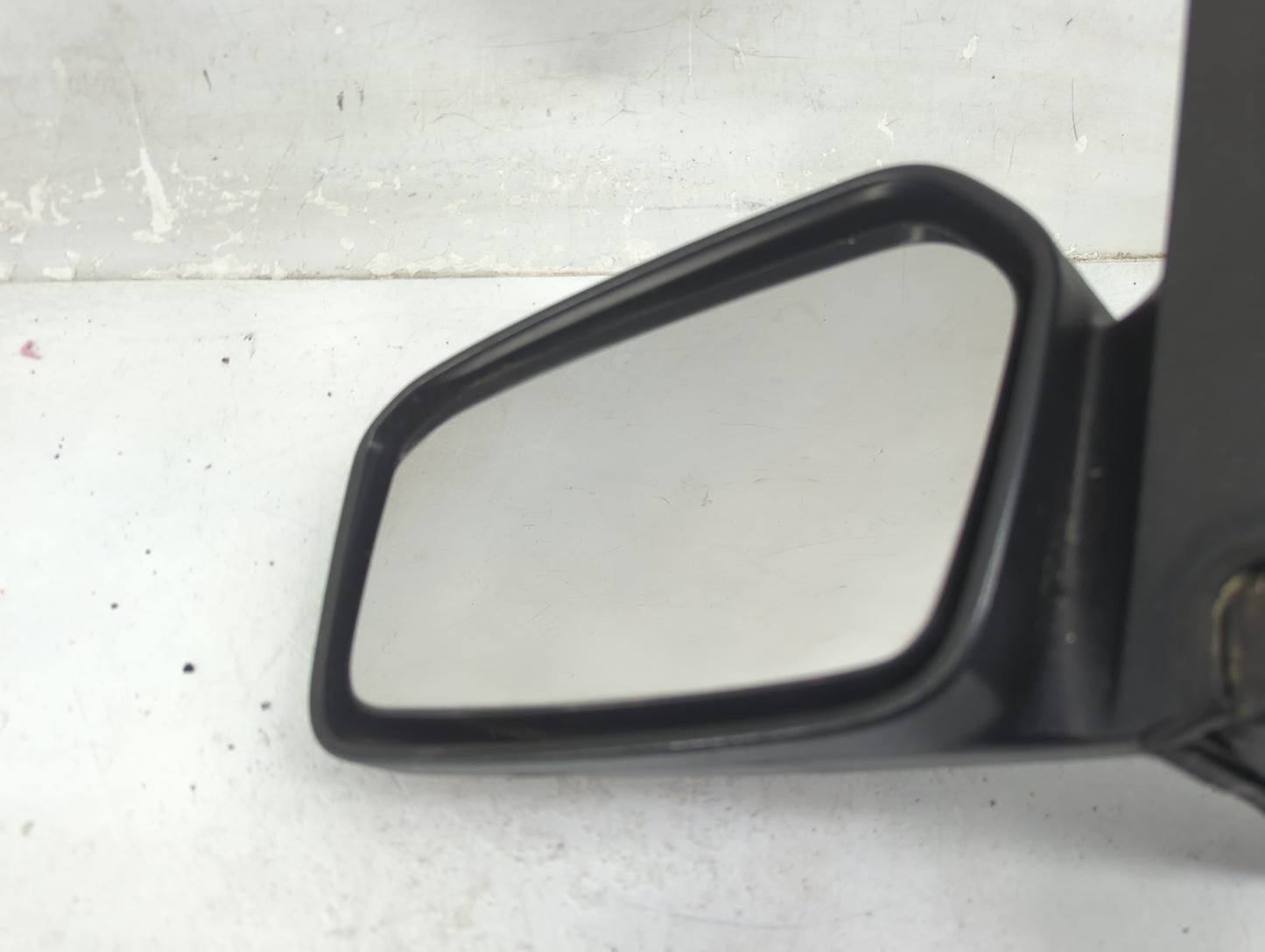 2006-2010 Ford Fusion Driver Side View Mirror - Left Door Mirror OEM Used - Oemusedautoparts1.com