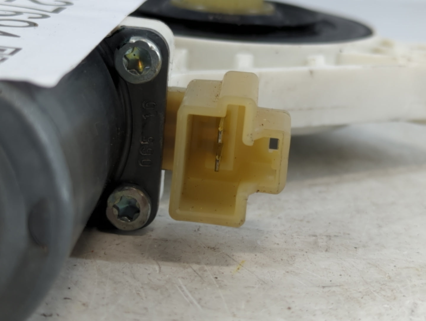 2006-2012 Ford Fusion Passenger Front Right Power Window Motor - Oemusedautoparts1.com