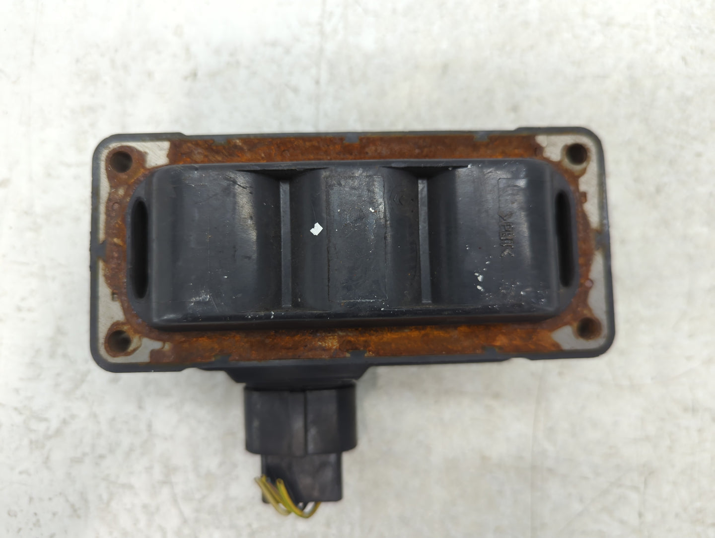2005-2010 Ford Mustang Ignition Coil Igniter Pack - Oemusedautoparts1.com