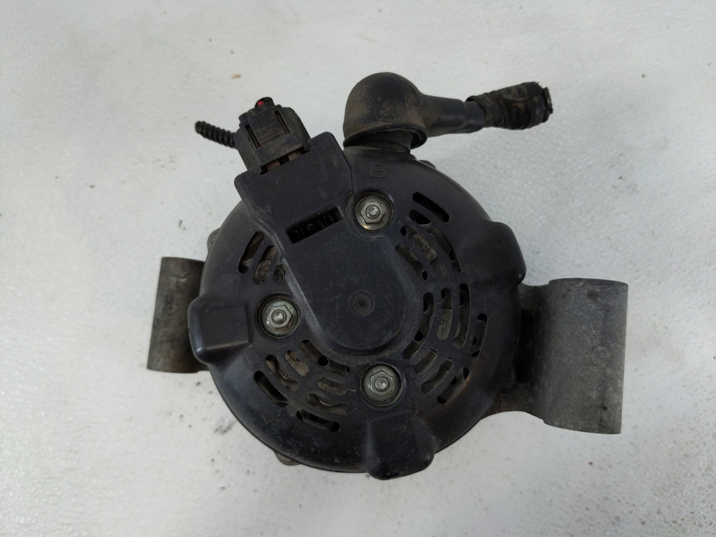 2009-2010 Ford Mustang Alternator Replacement Generator Charging Assembly Engine OEM P/N:9R3T-10300-AA Fits Fits 2009 2010 O