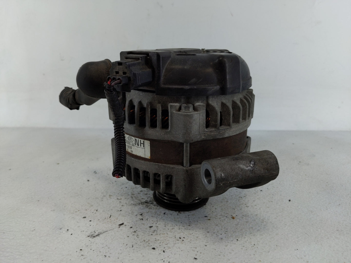 2009-2010 Ford Mustang Alternator Replacement Generator Charging Assembly Engine OEM P/N:9R3T-10300-AA Fits Fits 2009 2010 O