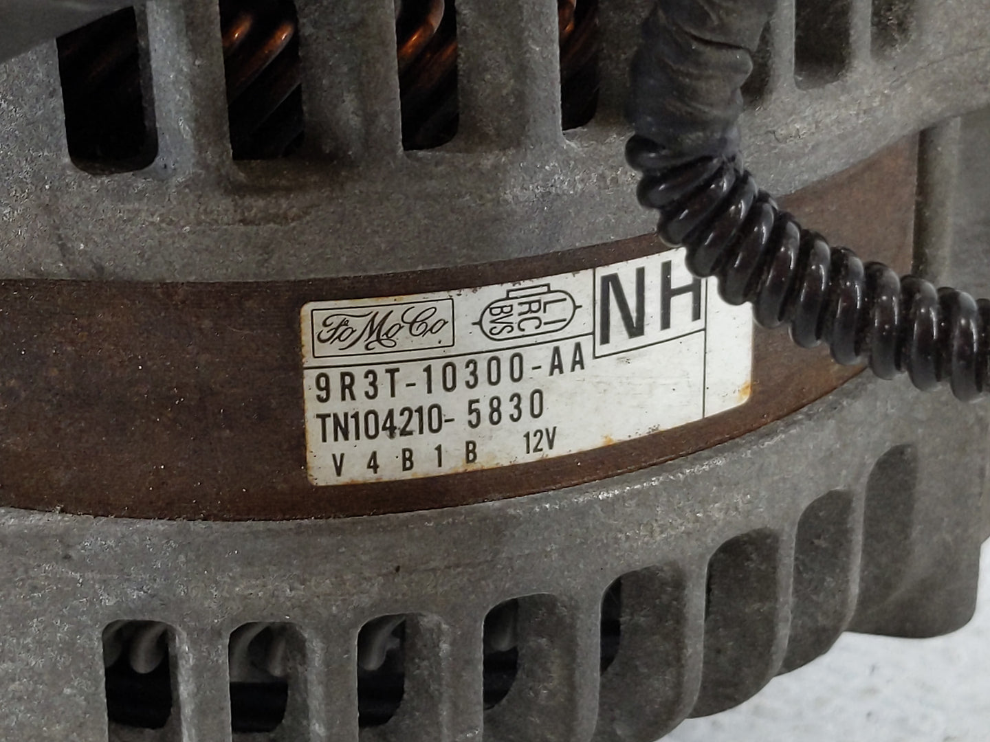 2009-2010 Ford Mustang Alternator Replacement Generator Charging Assembly Engine OEM P/N:9R3T-10300-AA Fits Fits 2009 2010 O