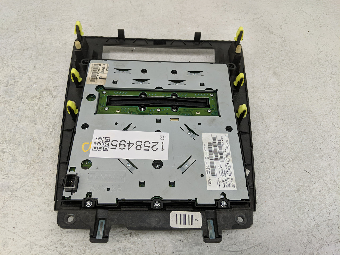 2010 Ford Mustang Radio AM FM Cd Player Receiver Replacement P/N:AR3T-18A802-JA Fits OEM Used Auto Parts - Oemusedautoparts1