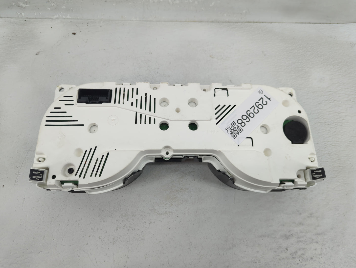 2010 Ford Mustang Instrument Cluster Speedometer Gauges P/N:AR33-10849-NC Fits OEM Used Auto Parts - Oemusedautoparts1.com