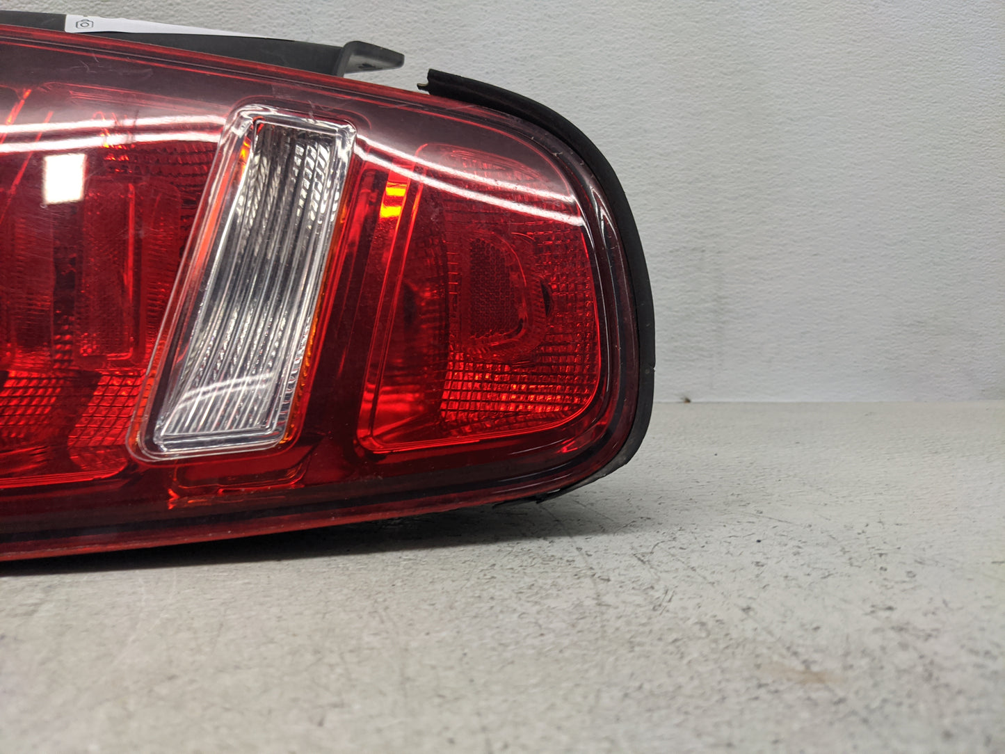 2010 Ford Mustang Tail Light Assembly Passenger Right OEM Fits OEM Used Auto Parts - Oemusedautoparts1.com