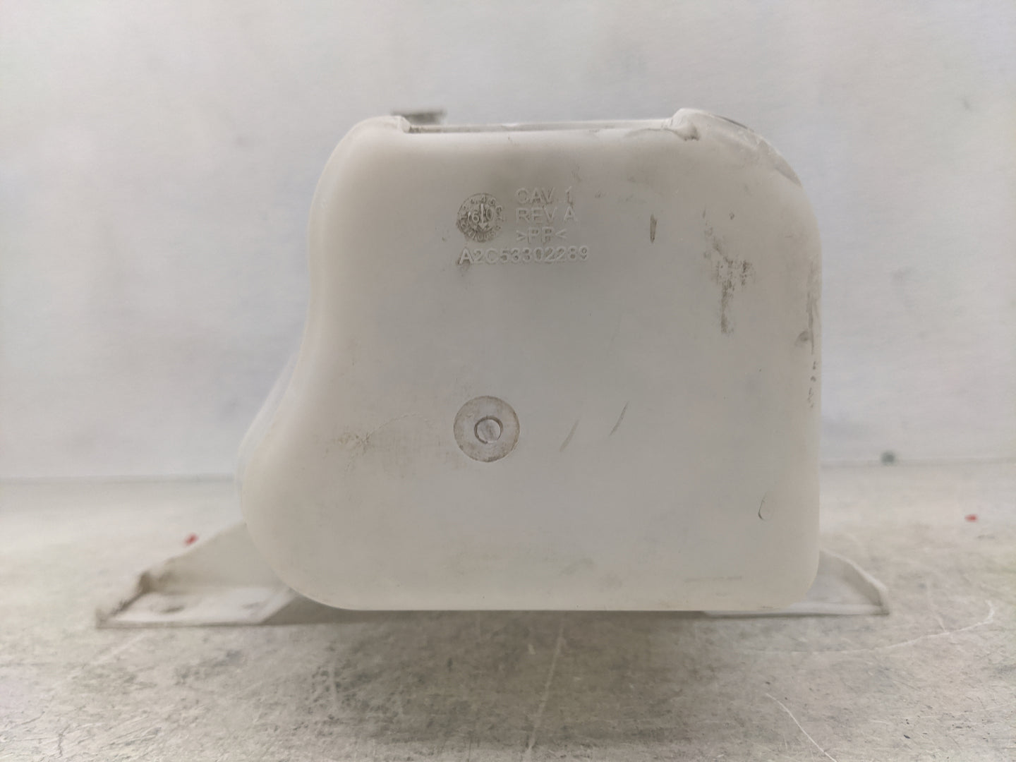 2010-2014 Ford Mustang Windshield Washer Fluid Reservoir Bottle Oem - Oemusedautoparts1.com