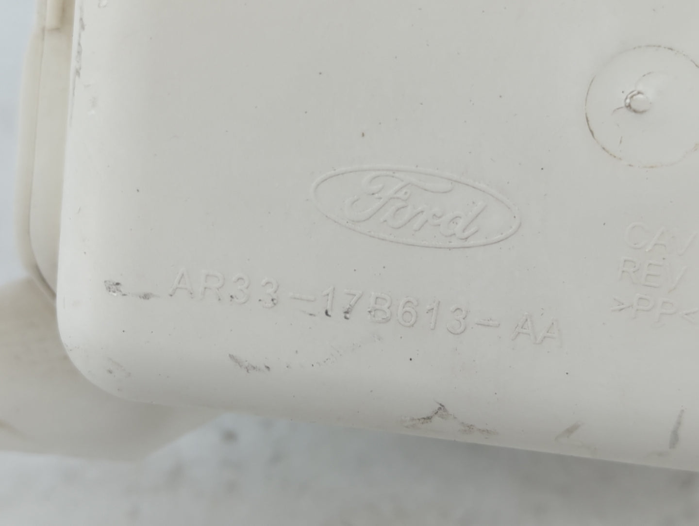 2010-2014 Ford Mustang Windshield Washer Fluid Reservoir Bottle Oem - Oemusedautoparts1.com