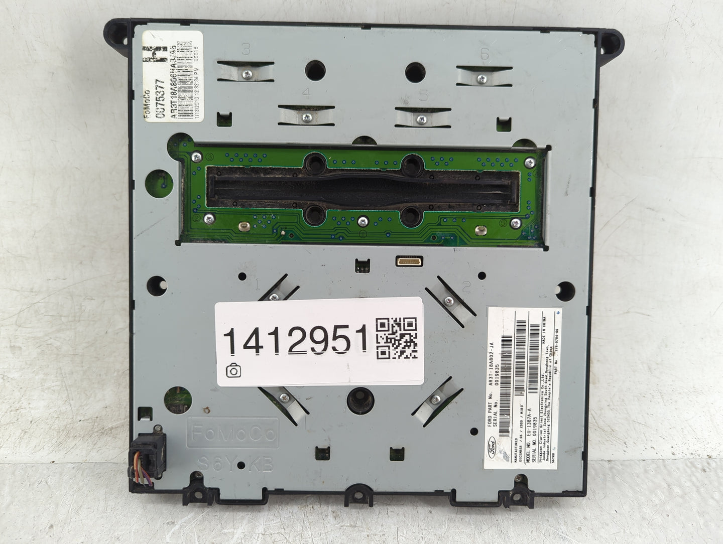 2010 Ford Mustang Radio AM FM Cd Player Receiver Replacement P/N:AR3T-10A802-JA Fits OEM Used Auto Parts - Oemusedautoparts1