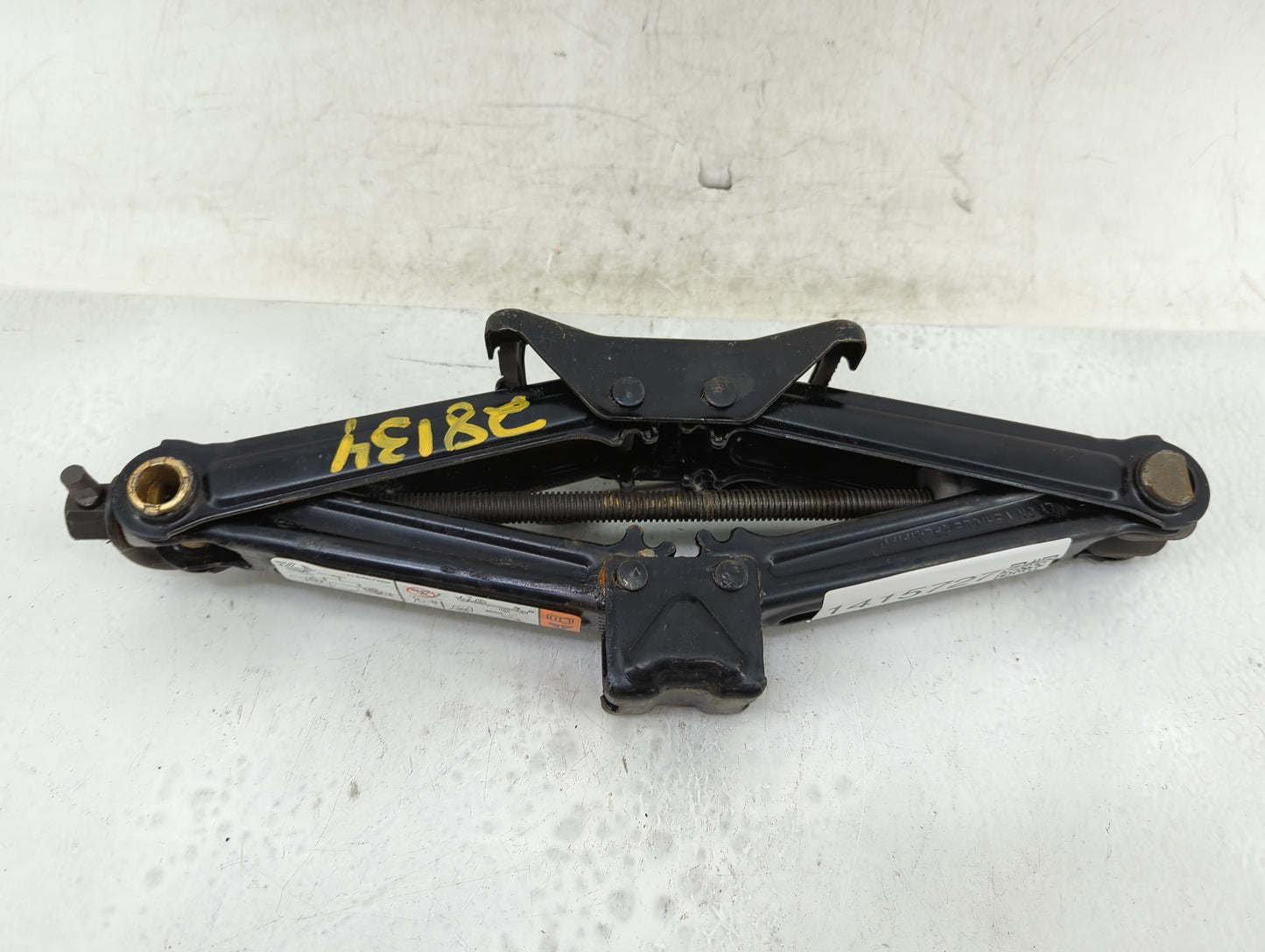 2010 Ford Mustang Spare Scissor Car Jack - Oemusedautoparts1.com