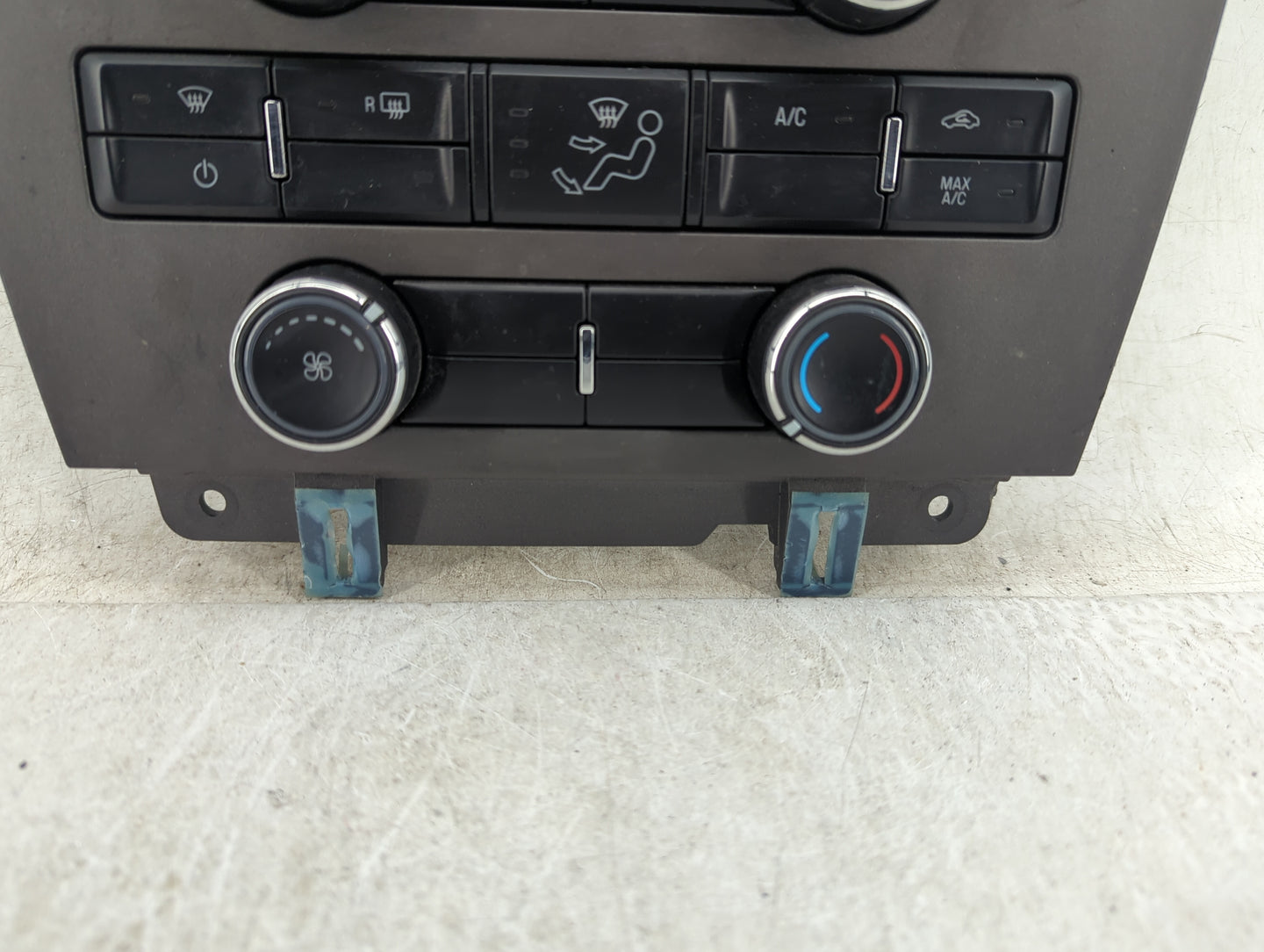 2010-2010 Ford Mustang Radio Control Panel - Oemusedautoparts1.com
