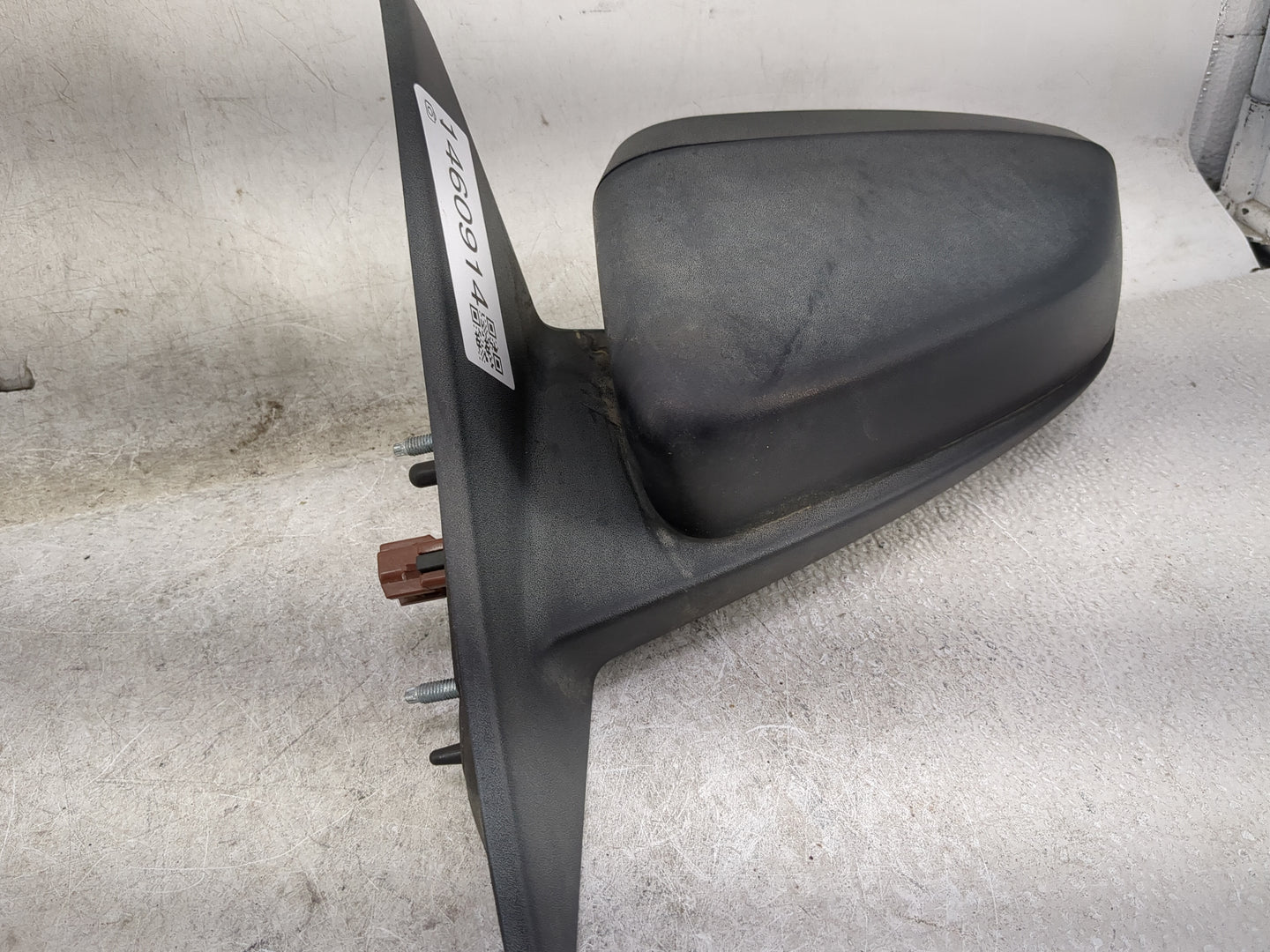 2010 Ford Mustang Driver Side View Mirror - Left Door Mirror OEM Used - Oemusedautoparts1.com