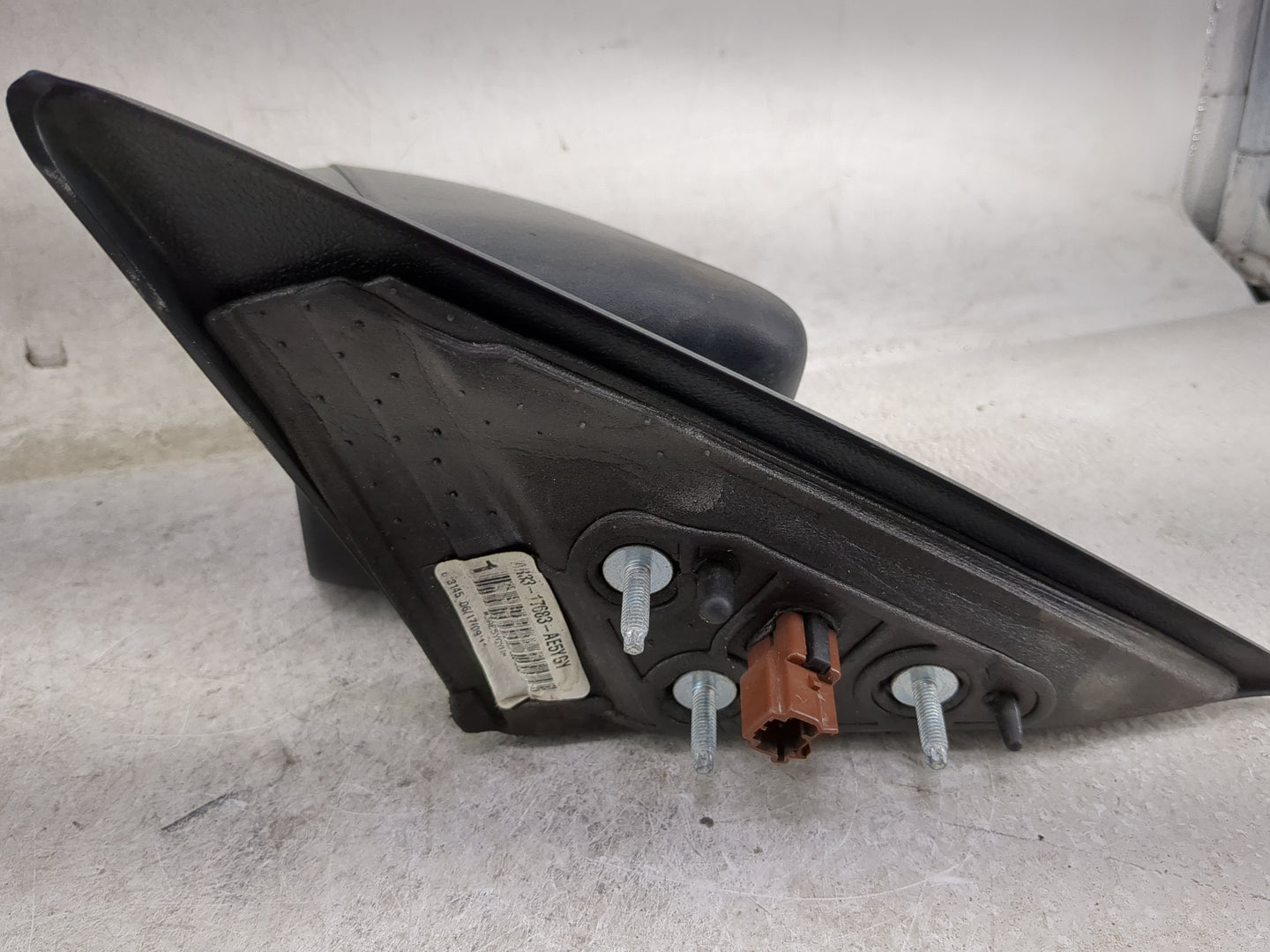 2010 Ford Mustang Driver Side View Mirror - Left Door Mirror OEM Used - Oemusedautoparts1.com