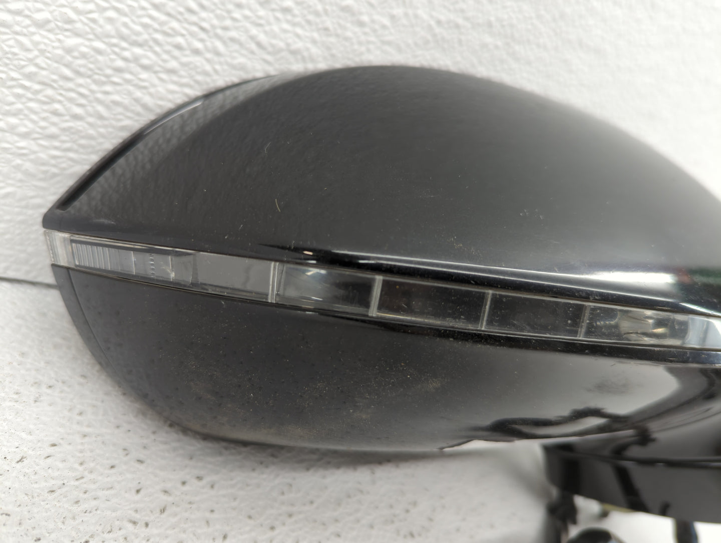 2010 Ford Mustang Driver Side View Mirror - Left Door Mirror OEM Used - Oemusedautoparts1.com