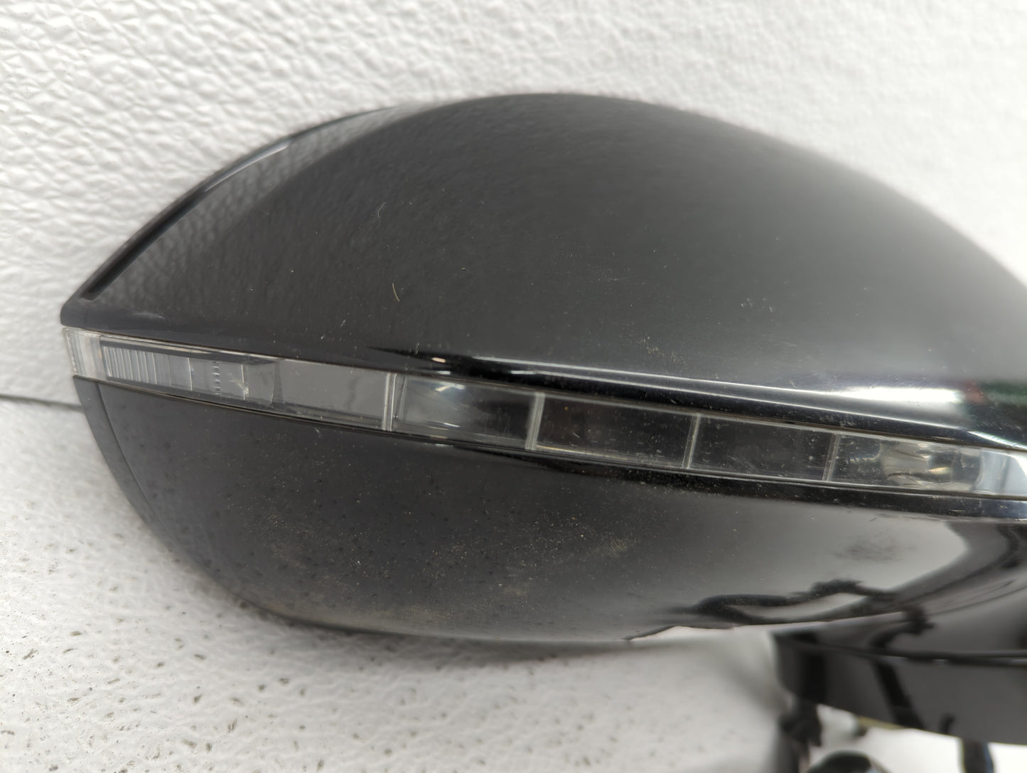 2010 Ford Mustang Driver Side View Mirror - Left Door Mirror OEM Used - Oemusedautoparts1.com