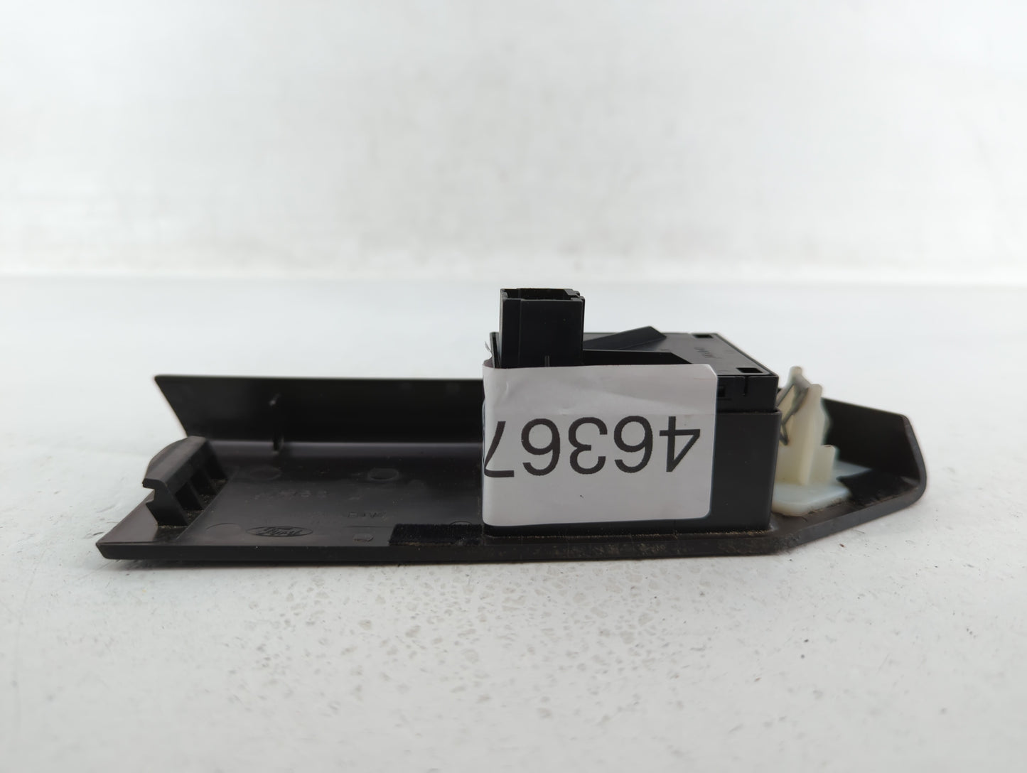 2010 Ford Mustang Passenger Right Power Window Switch - Oemusedautoparts1.com