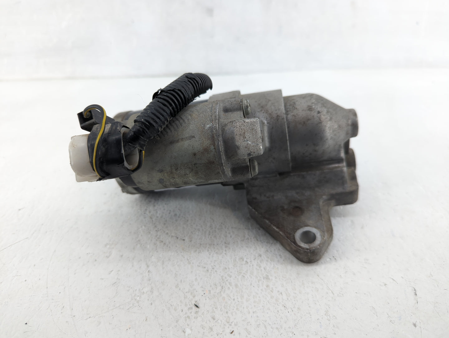 2005-2010 Ford Mustang Car Starter Motor Solenoid OEM P/N:M000T15871 Fits Fits 2005 2006 2007 2008 2009 2010 OEM Used Auto P