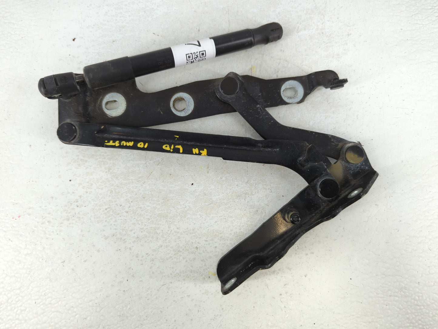 2010 Ford Mustang Driver Left Hood Hinge - Oemusedautoparts1.com