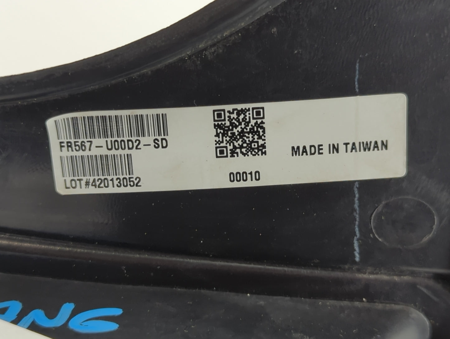 2010-2012 Ford Mustang Tail Light Assembly Passenger Right OEM P/N:FR567-U00D2-SD Fits Fits 2010 2011 2012 OEM Used Auto Par