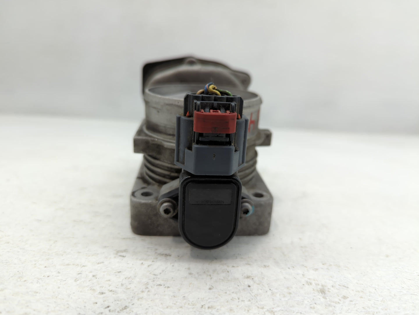 2006-2010 Ford Mustang Throttle Body P/N:100108 3 9W7E-BA Fits OEM Used Auto Parts - Oemusedautoparts1.com